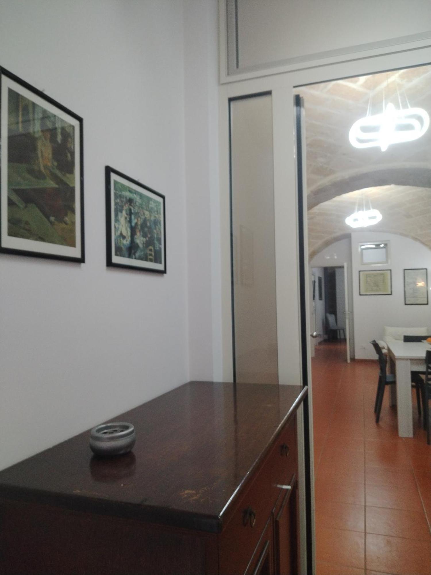 Casa Vacanza Nel Cuore Della Pietra Barletta Exterior foto